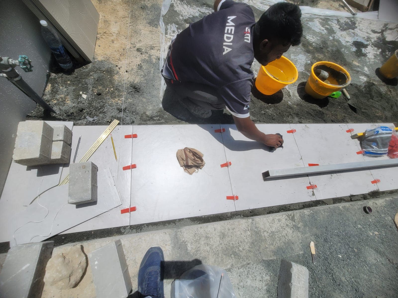 Luxury Villa Tiles Marble Flooring, Jubail Island Working Process - TILES & MARBLE WORKS - Image 5